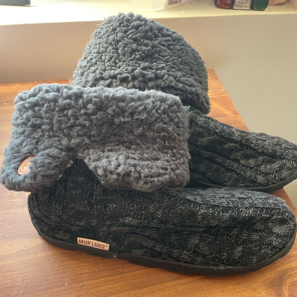 Muk Luks Charcoal Knit Slippers
